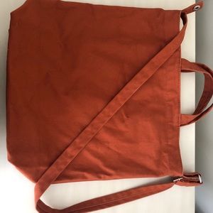 Baggu duck bag with strap